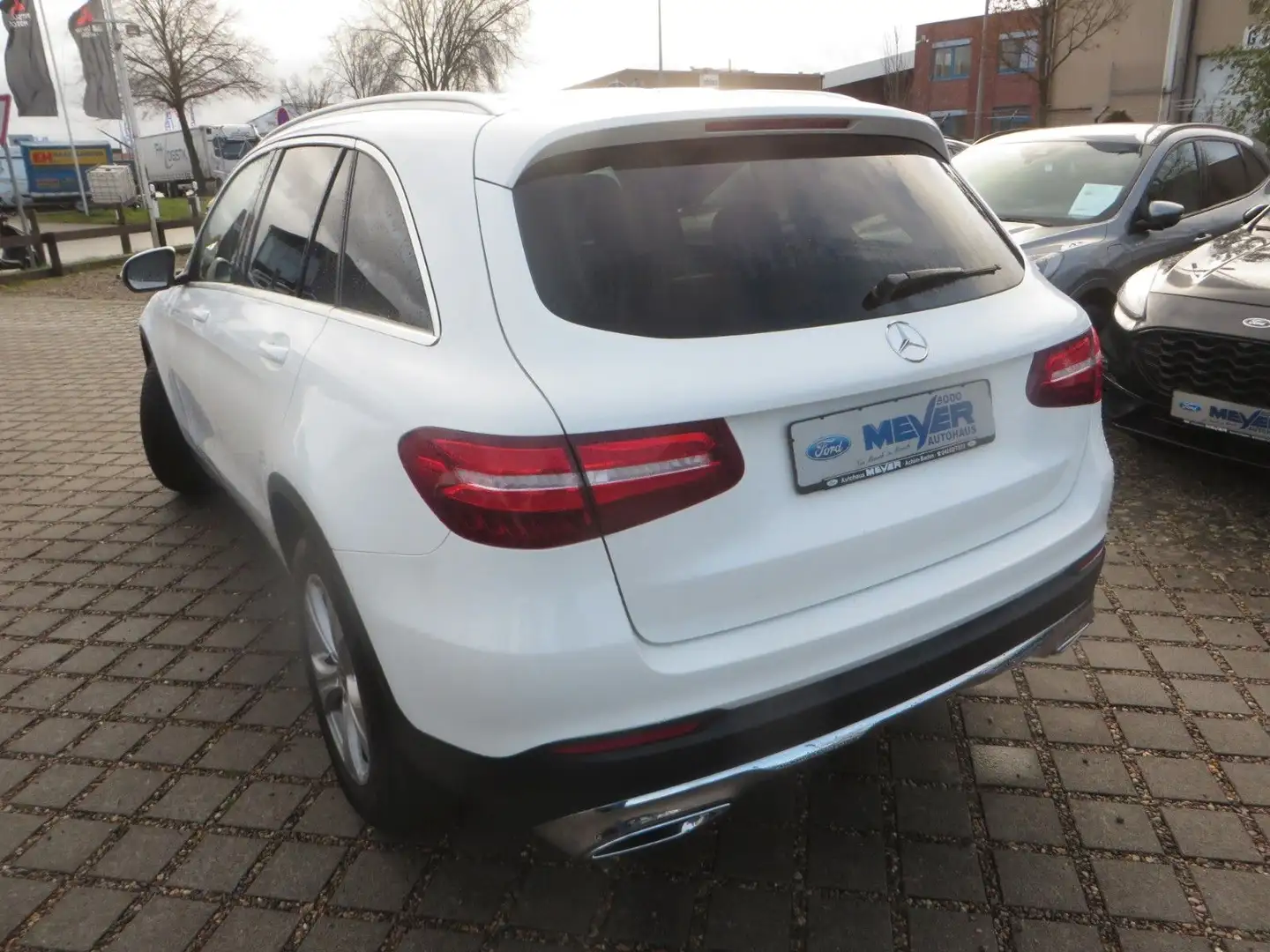 Mercedes-Benz GLC 250 d 4Matic Automatik , Anhängerkupplung Blanc - 2