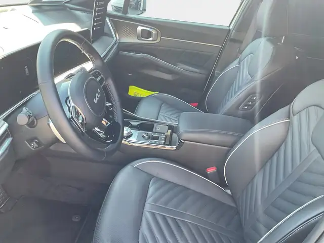 Kia Sorento view 8