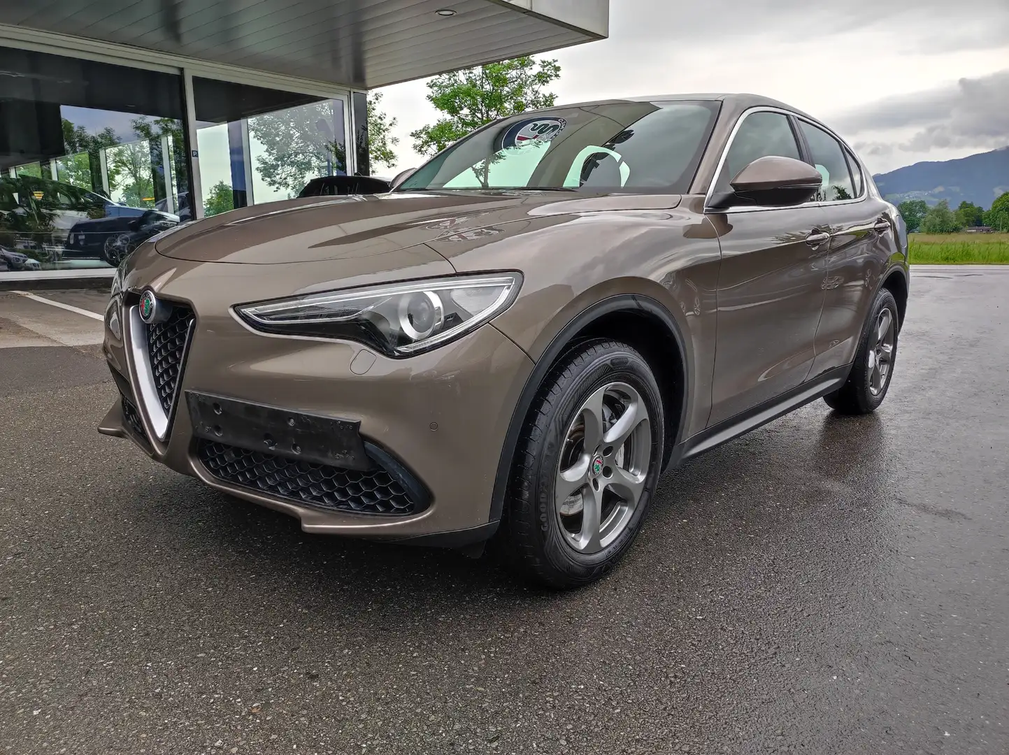 Alfa Romeo Stelvio Super 2,0 AT8 Q4 Grau - 1
