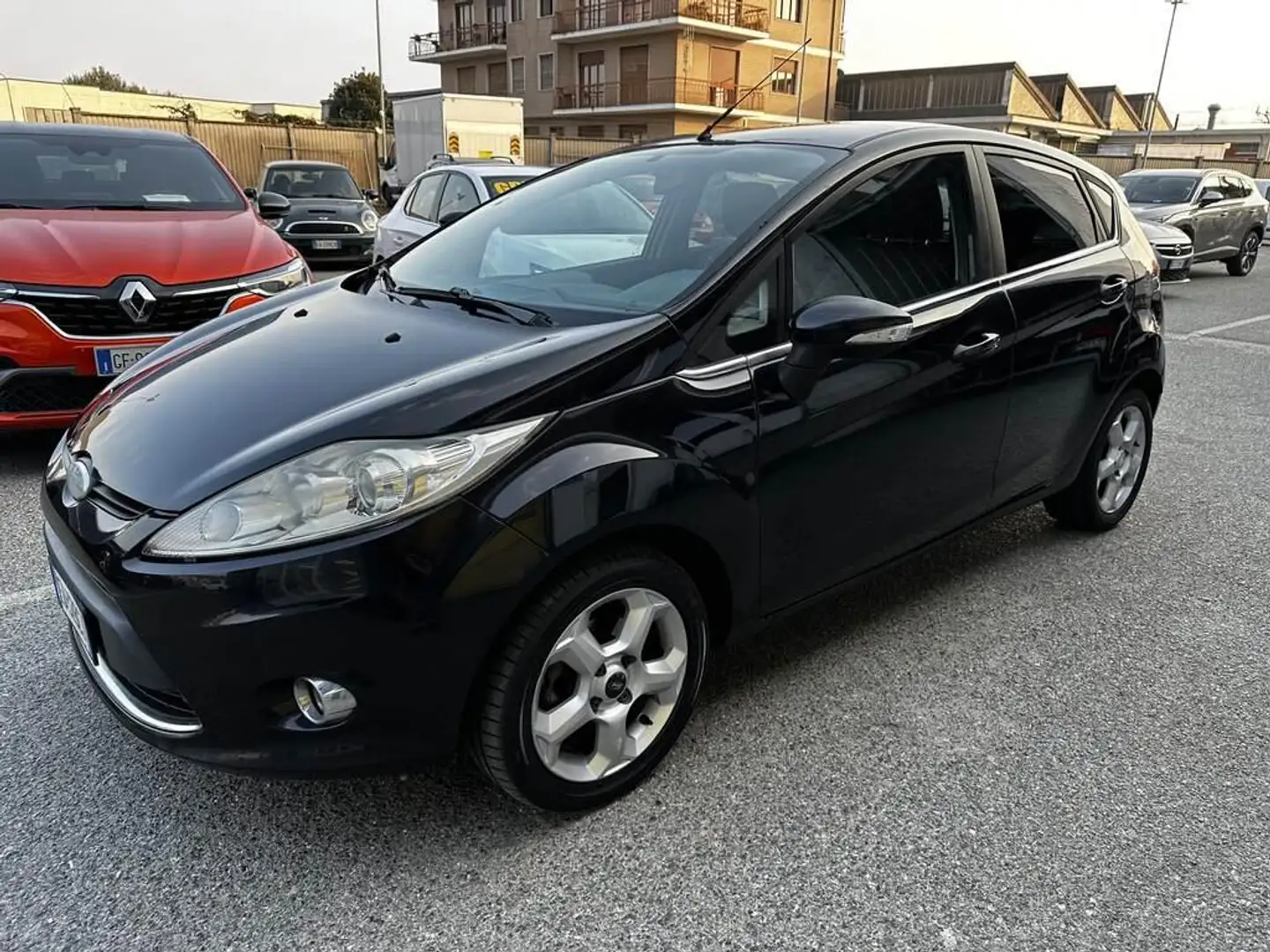 Ford Fiesta 1.2 16v Titanium 82cv 5p FL Noir - 1
