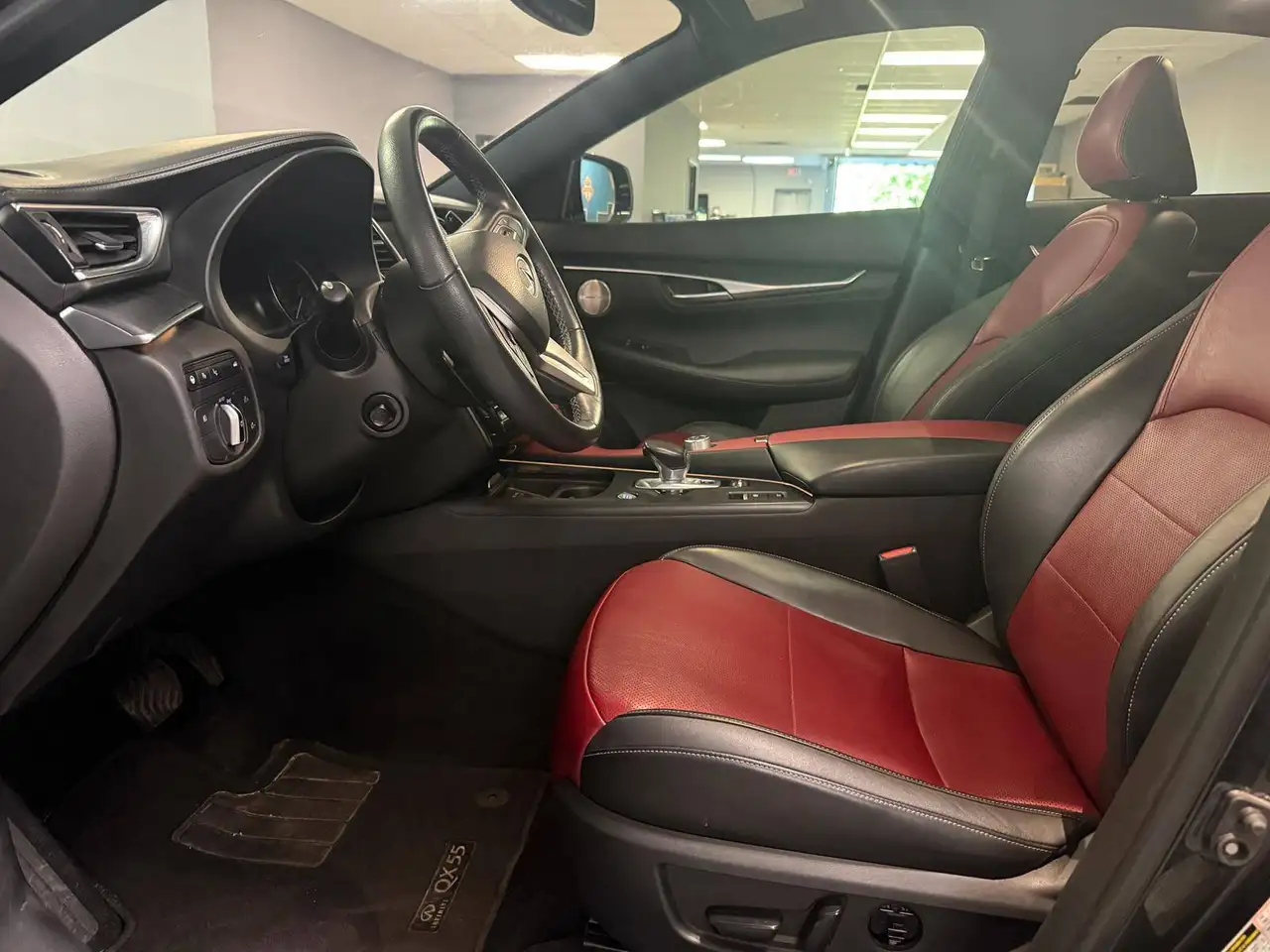 Infiniti QX55 снимка Infiniti QX55