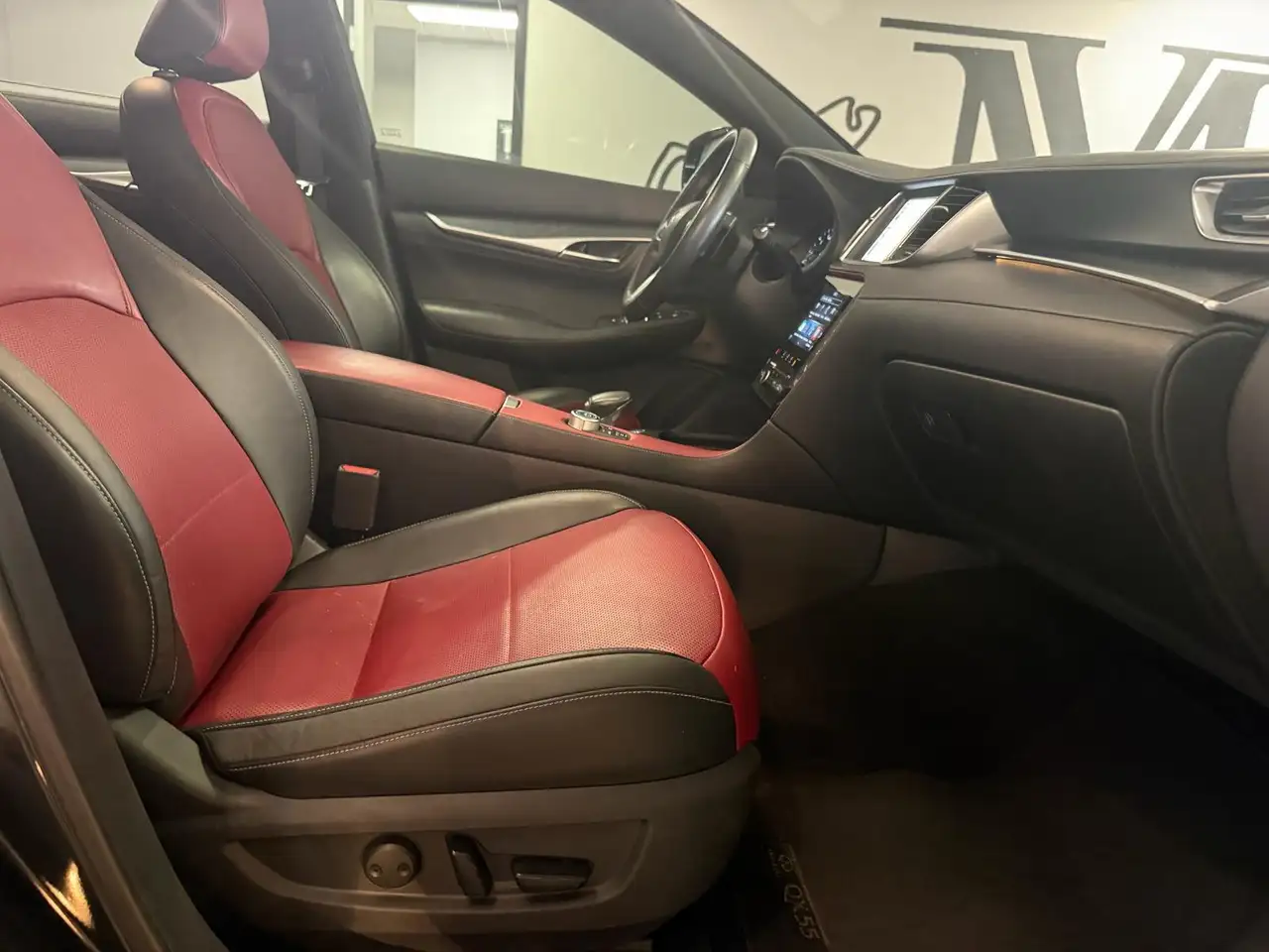 Infiniti QX55 снимка Infiniti QX55