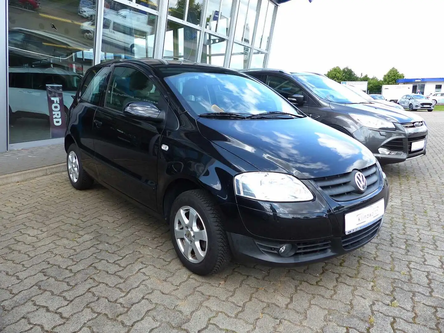 Volkswagen Fox 1.4 Cool & Style-Paket Reserverad, Radio Black - 2
