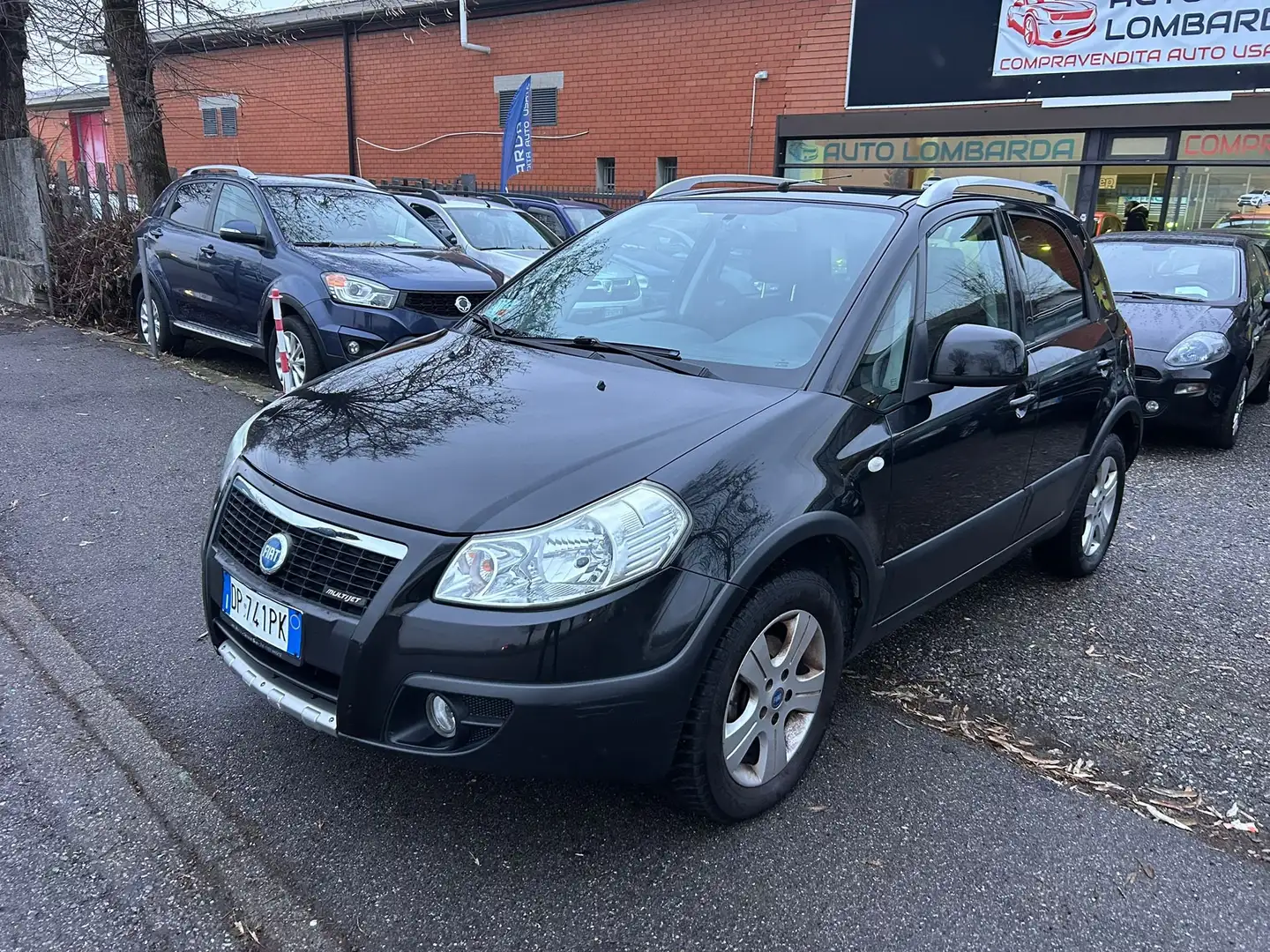 Fiat Sedici Sedici 4x4 1.9 mjt Dynamic *4x4*120cv Schwarz - 1