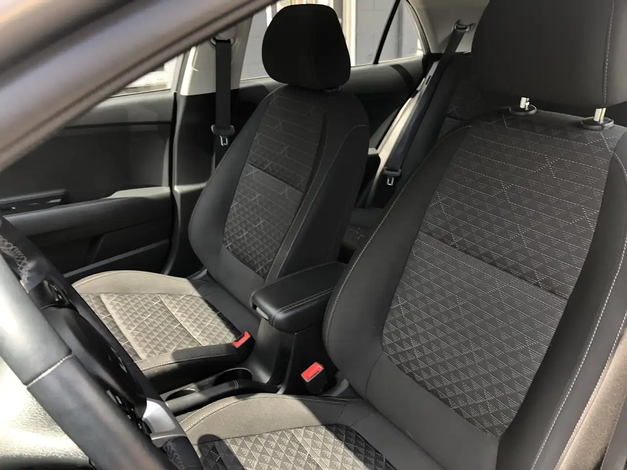 Kia Rio снимка Kia Rio