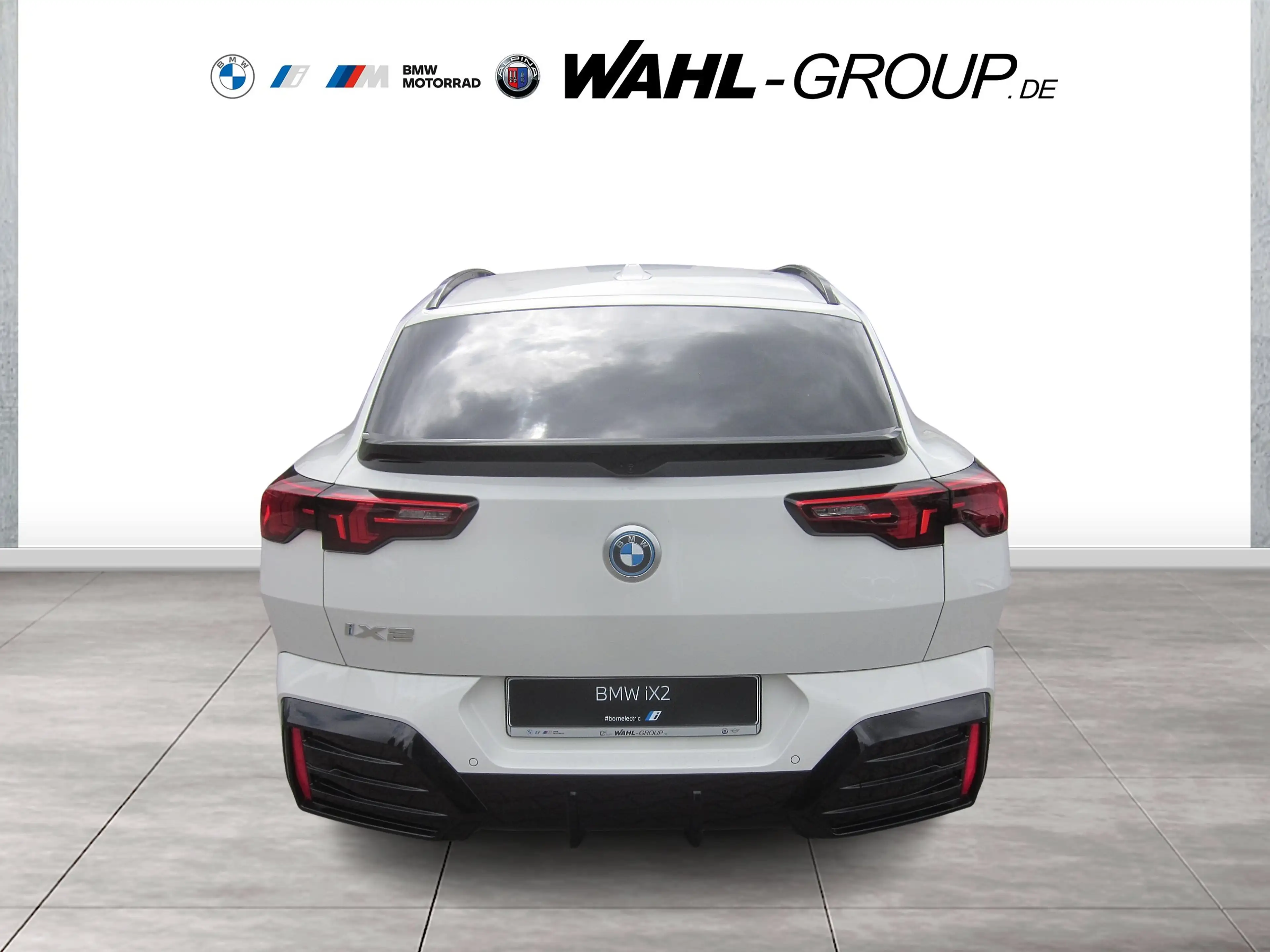 BMW iX2 eDrive20 M Sport AHK Premium LiveCockp Adapt LED — photo 7