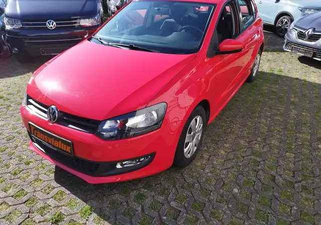 Volkswagen Polo view 2