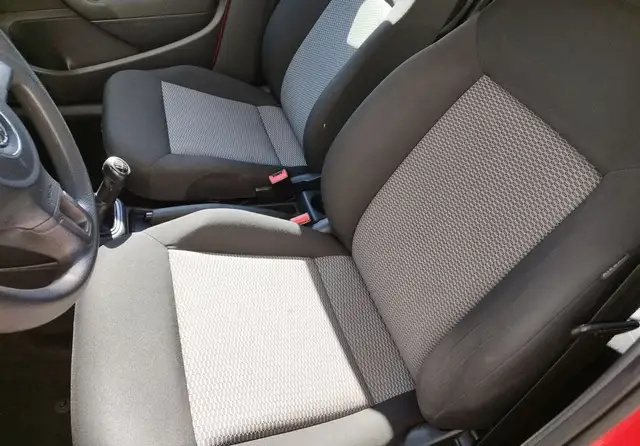 Volkswagen Polo view 7
