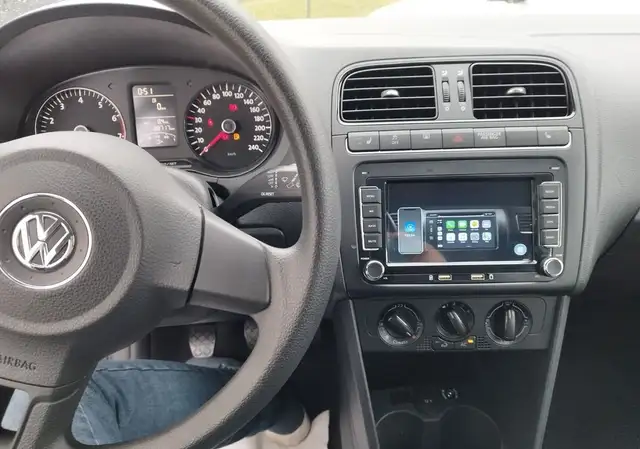 Volkswagen Polo view 10