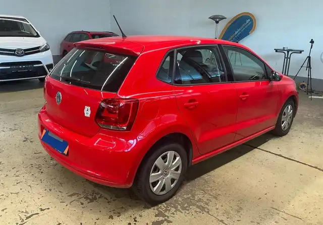 Volkswagen Polo view 5