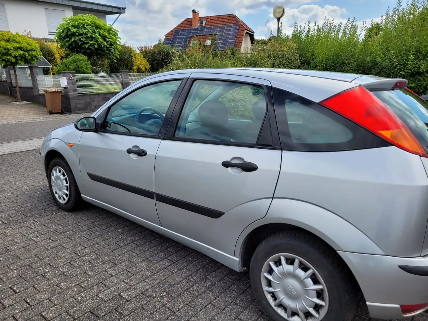 Ford Focus Focus Срібний - 1