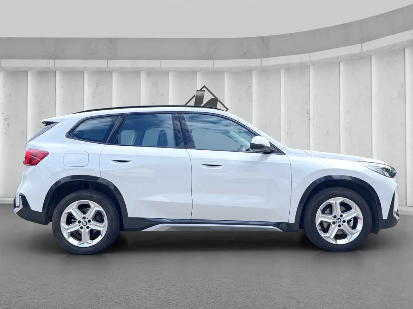 BMW X1 18d sDrive*xLine*Kamera*PDC*NAV*u.v.m** Weiß - 2