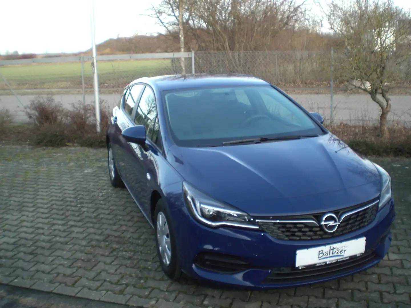 Opel Astra 1.2 Turbo Start/Stop Blauw - 2