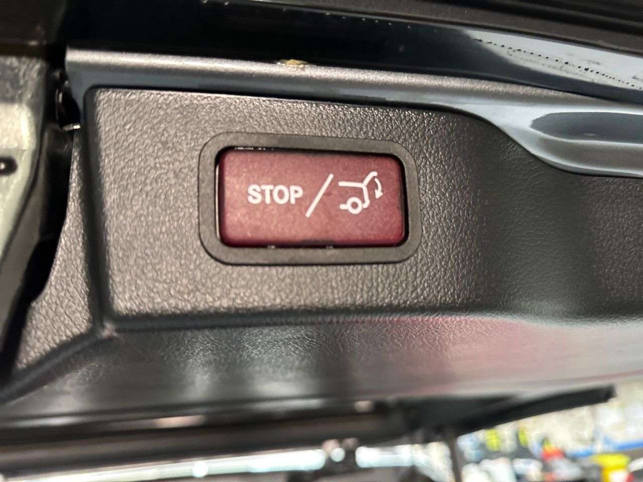Mercedes-Benz V 220