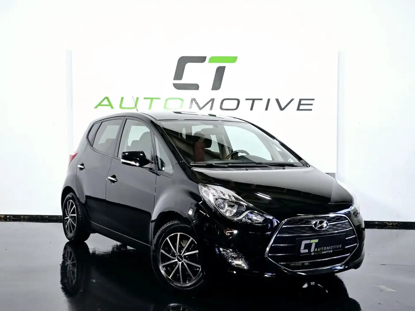 Hyundai iX20 1,6  Edition 25 Aut. Černá - 1