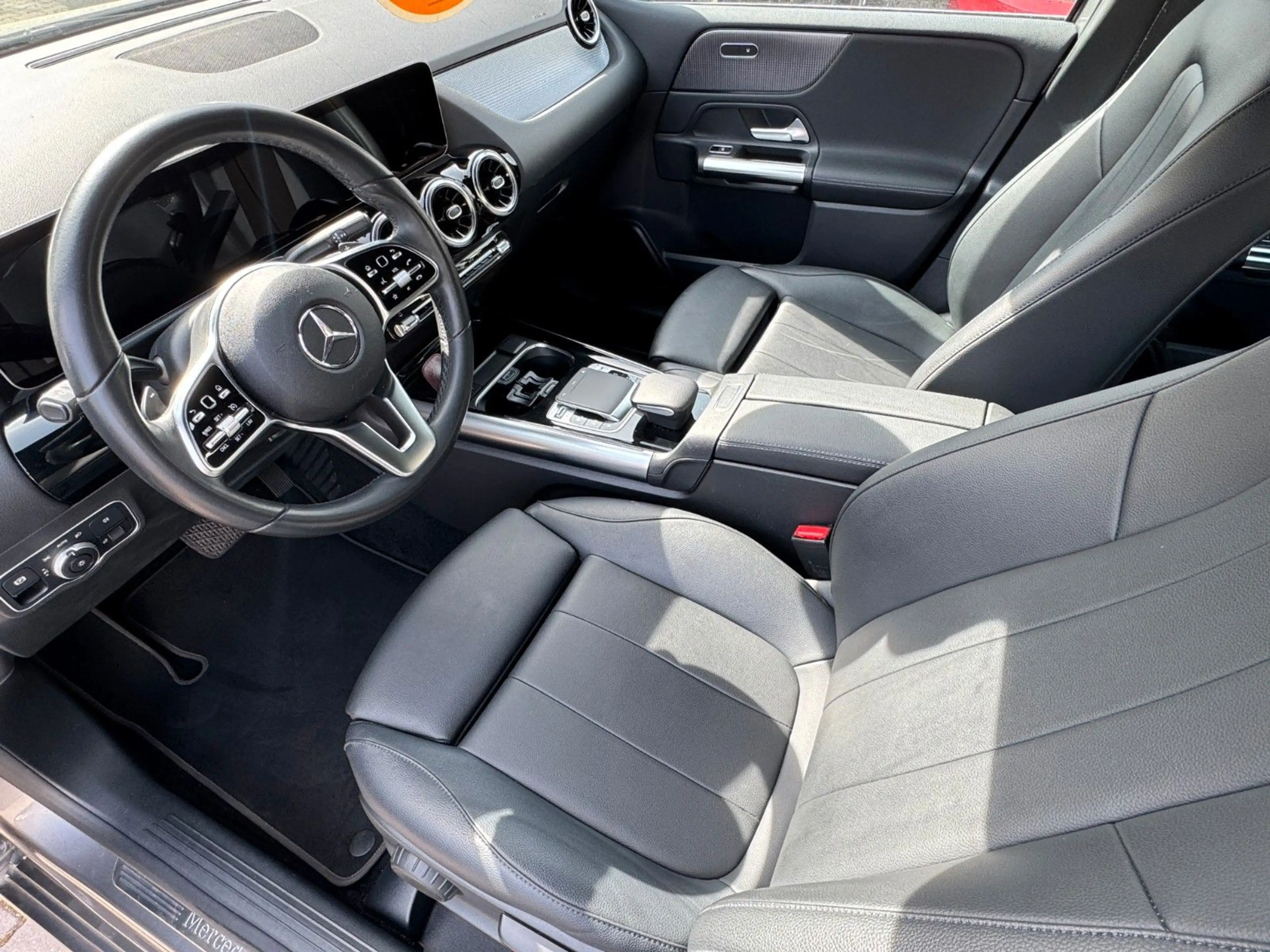 Mercedes-Benz B 180 1.Hd.*Leder*MBUX*CarPlay* — photo 11