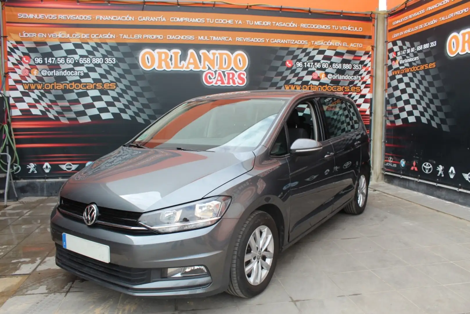 Volkswagen Touran 1.6TDI CR BMT Advance DSG7 85kW Szürke - 1