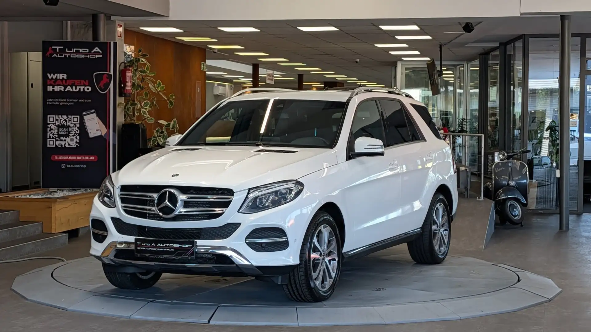 Mercedes-Benz GLE 250 d 4Matic *Ambiente*Kamera*Luftfahrwerk* Weiß - 1