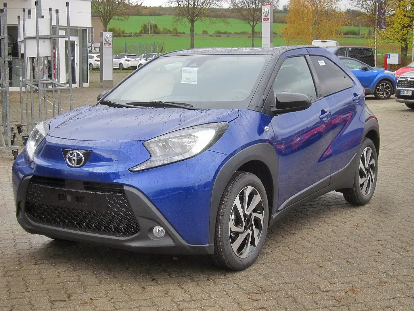 Toyota Aygo X 1.0 VVT-i Teamplayer Kamera, AppleCarPlay Bleu - 1