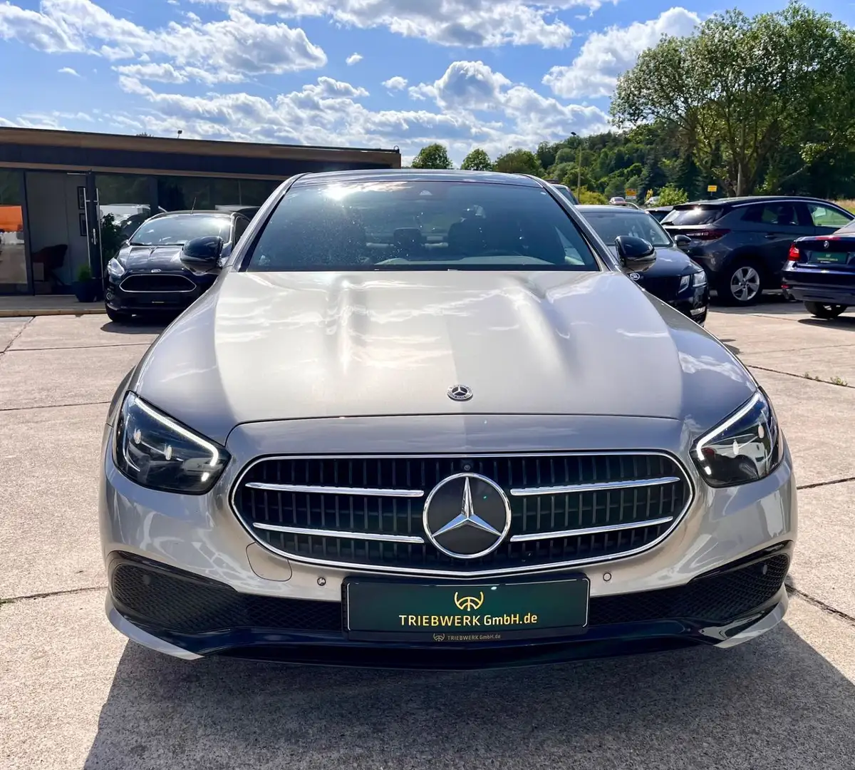 Mercedes-Benz E 450 4Matic LED belüft. Sitze 360 Kamera DAB Argent - 2