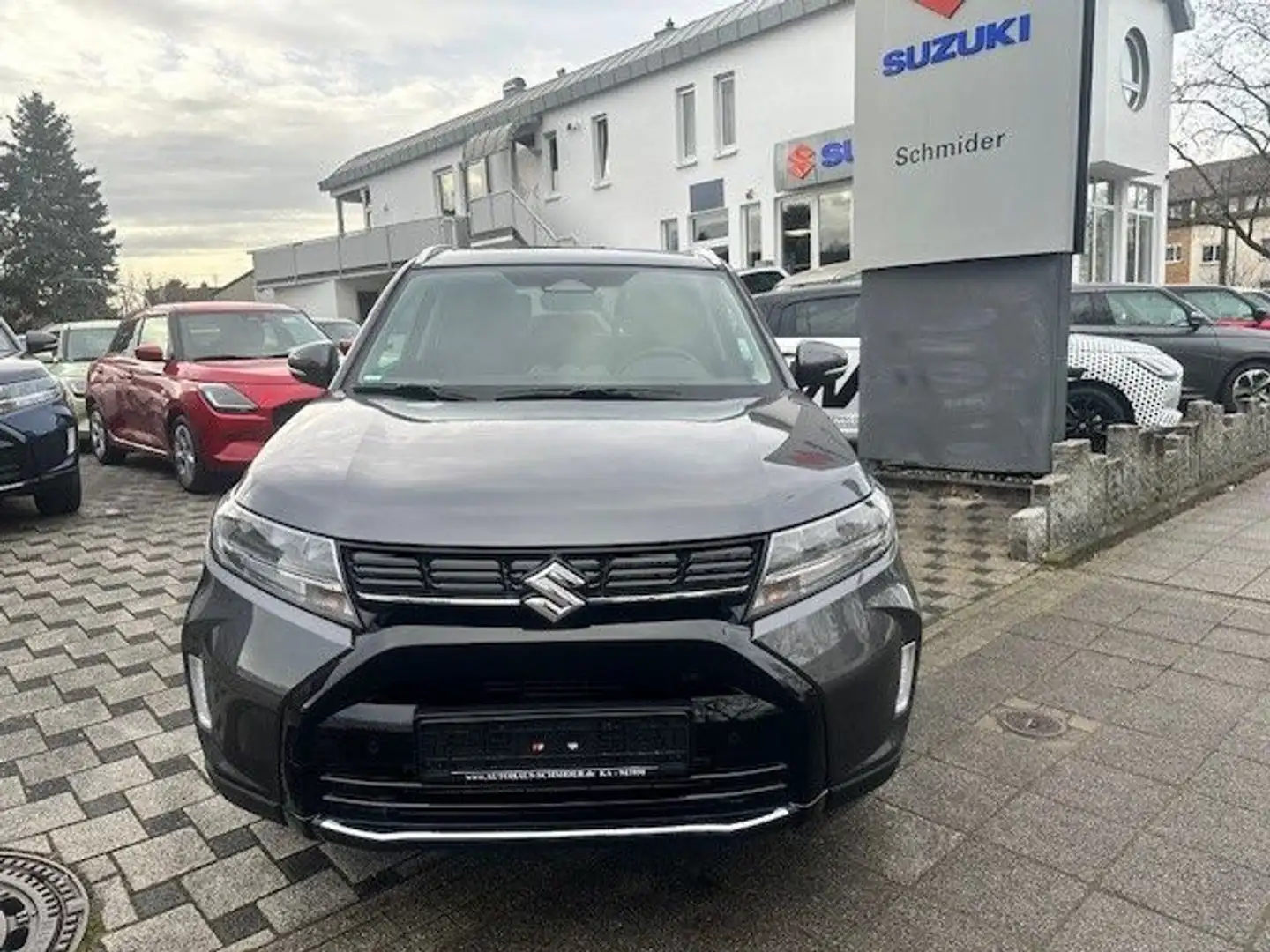 Suzuki Vitara 1.4 BOOSTERJET HYBRID AT Comfort+ Grau - 2