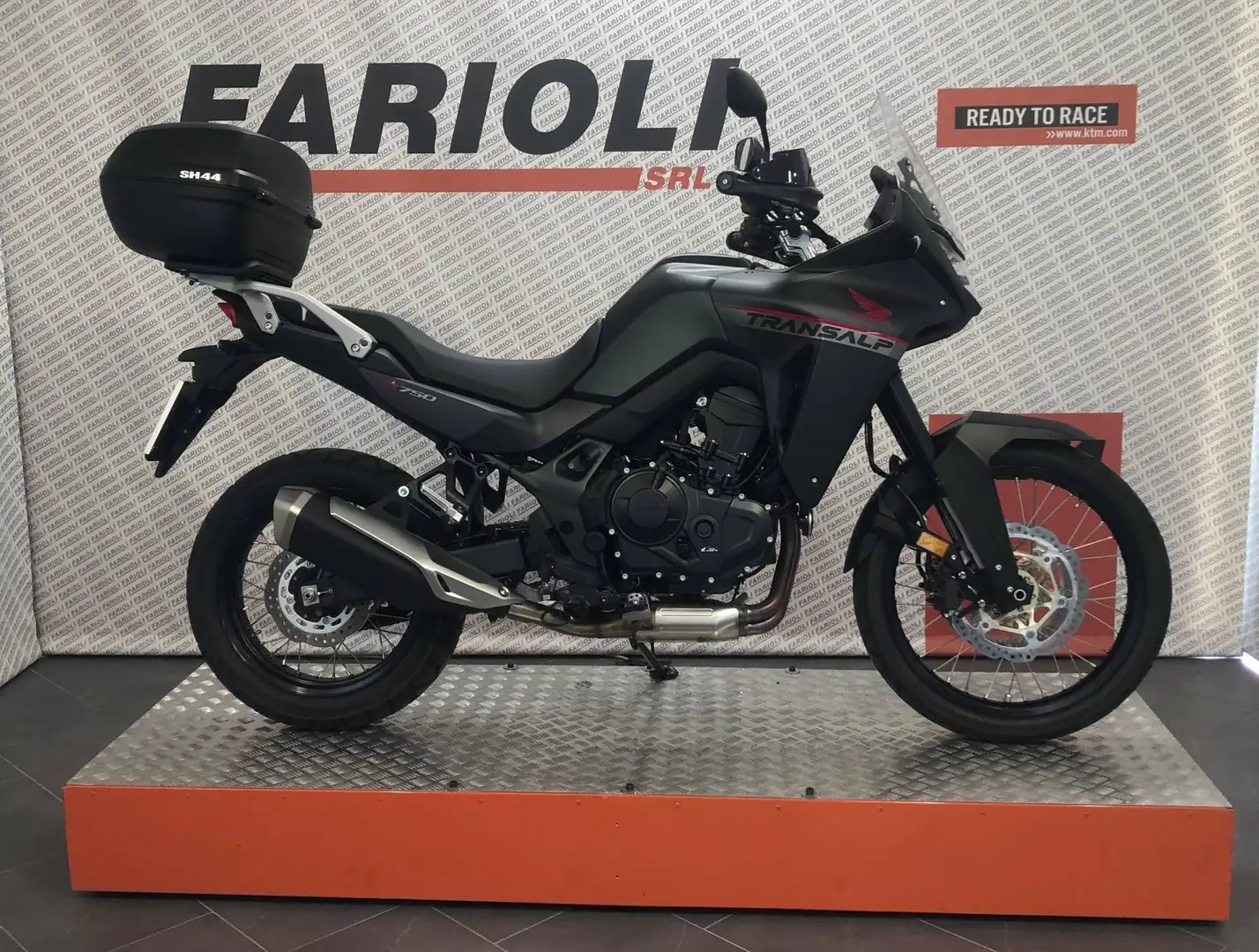 Honda XL 750 Transalp 2024 Fekete - 1