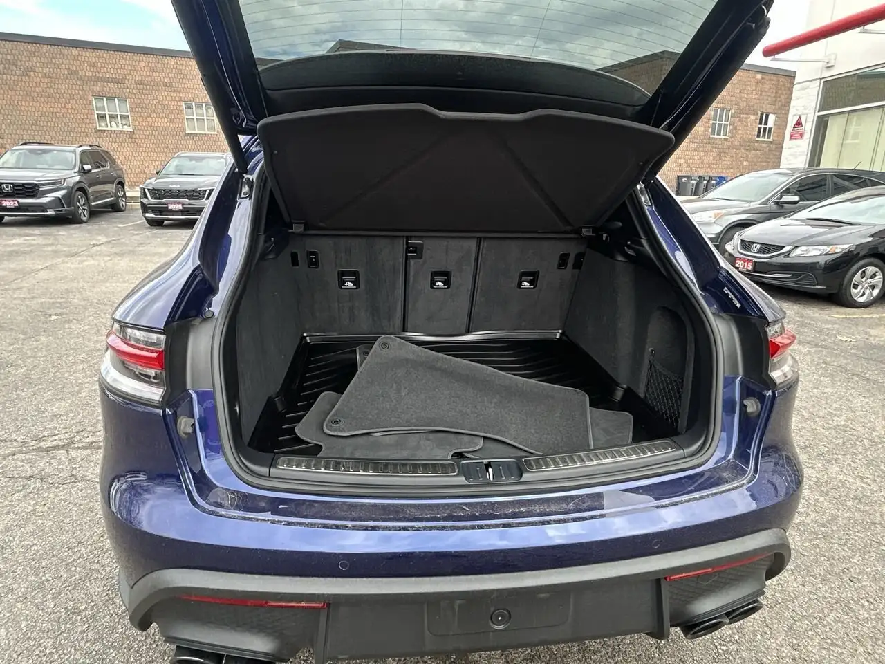 Porsche Macan снимка Porsche Macan
