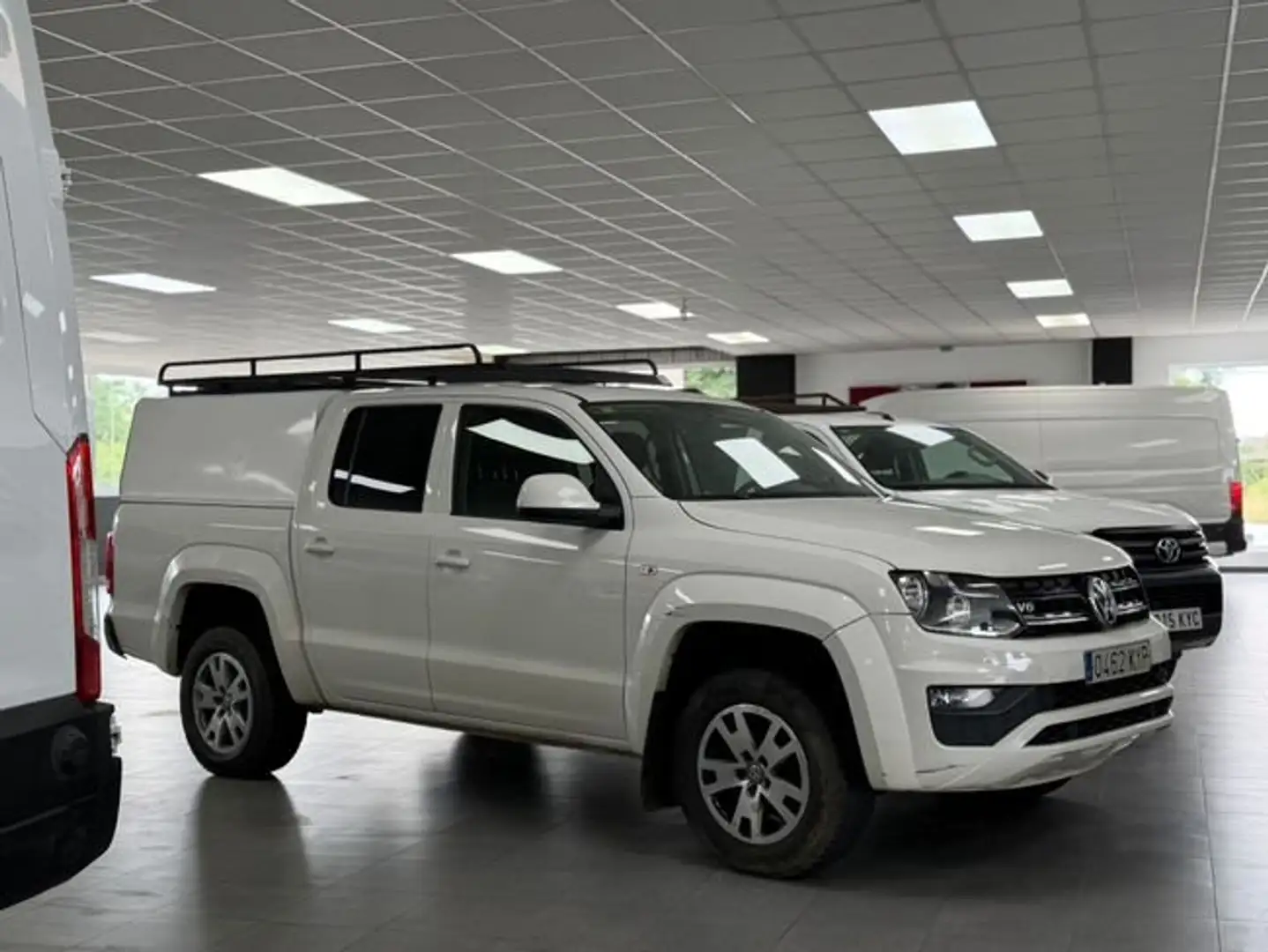Volkswagen Amarok Doble Cabina 3.0 V6 TDI BMT 4MOTION 120 kW Blanco - 2