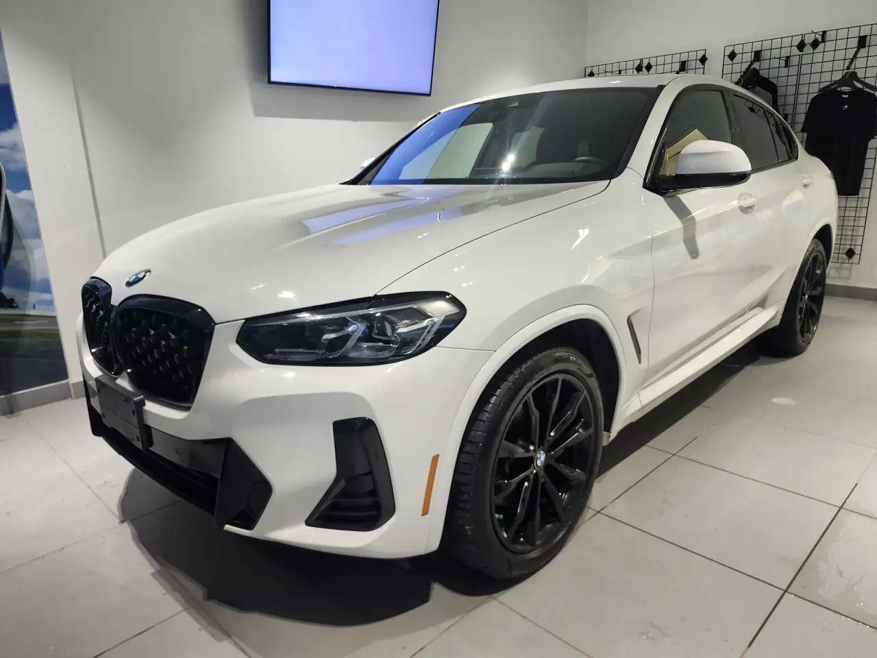 2023 BMW X4