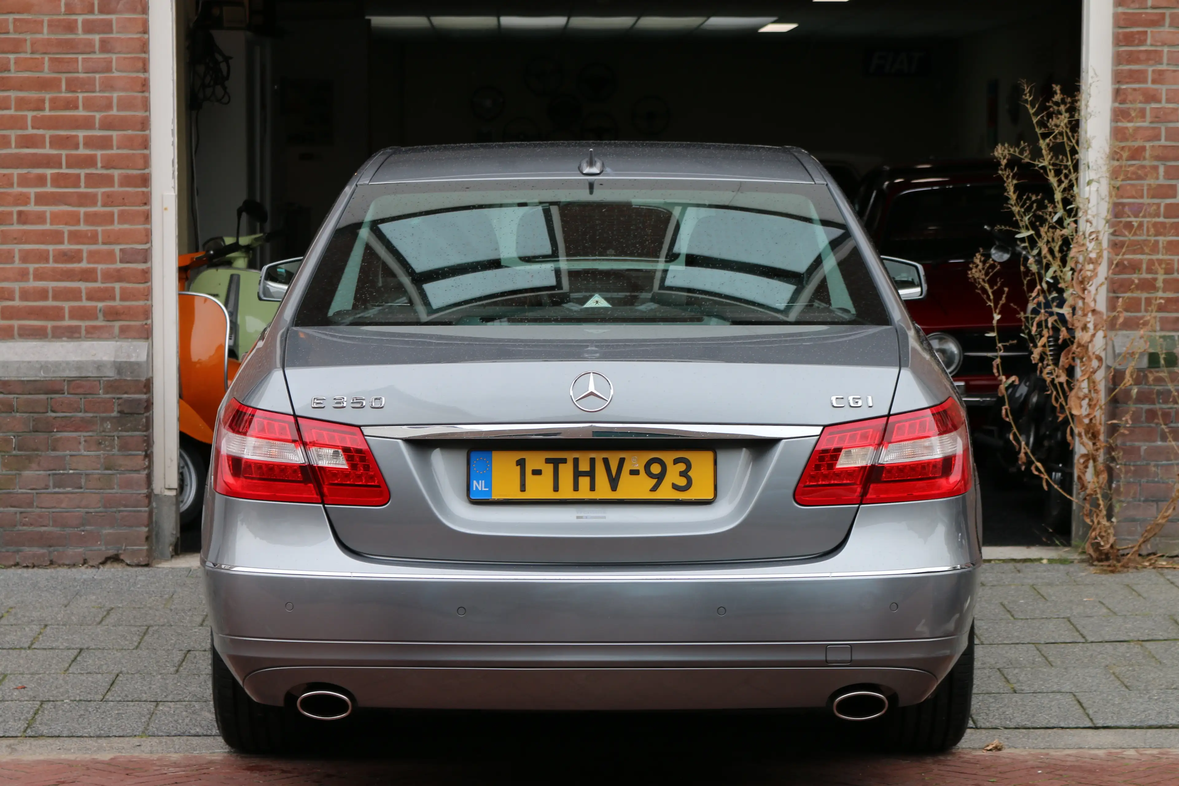 Mercedes-Benz E 350 350 CGI Elegance — photo 4