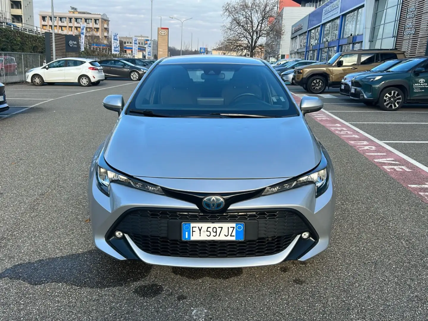 Toyota Corolla Corolla 1.8 Hybrid Business Argento - 2