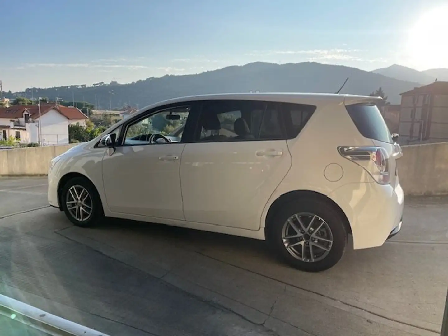 Toyota Verso 1.6 d-4d Cool 5 p.ti mt Bianco - 2