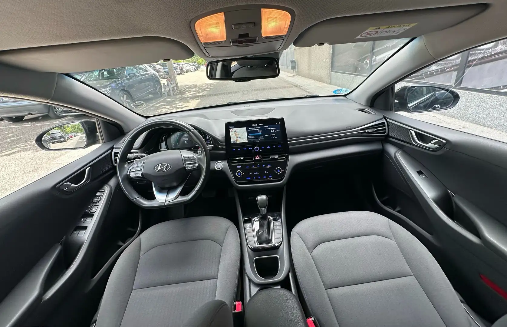 Hyundai IONIQ HEV 1.6 GDI Tecno Negro - 2