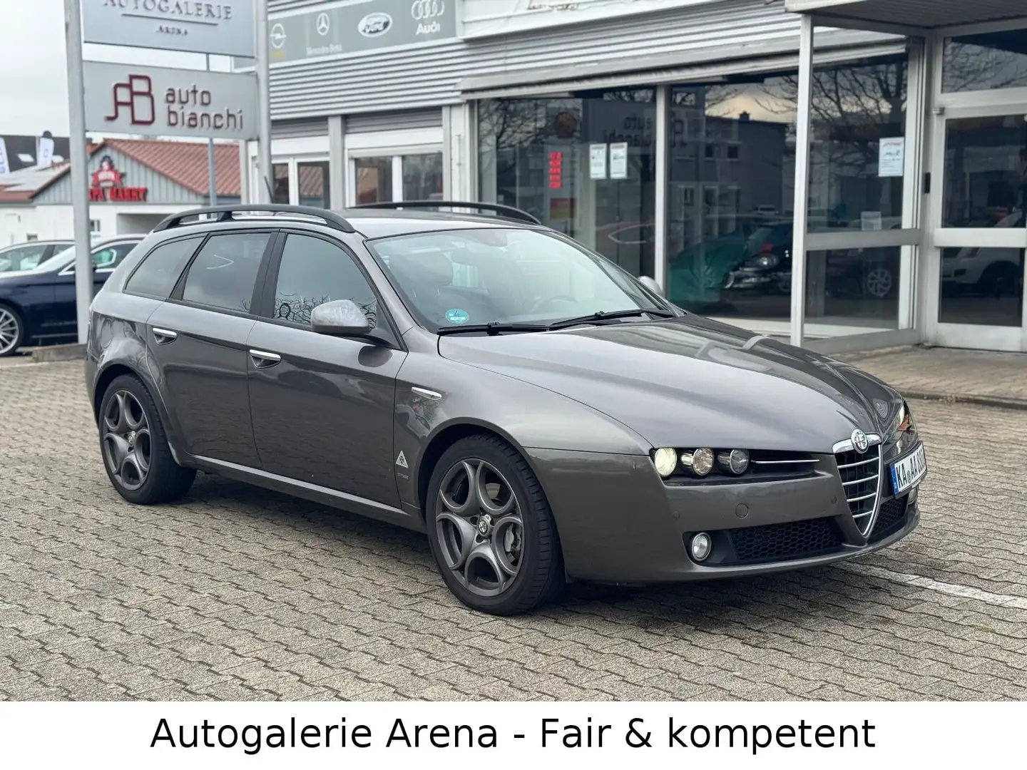 Alfa Romeo 159 Sportwagon 2.0 JTDM 16V Turismo Сірий - 1