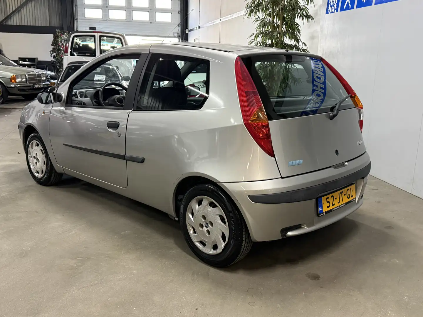 Fiat Punto 1.2 GO! APK tot 24-05-2027!!! Gris - 2