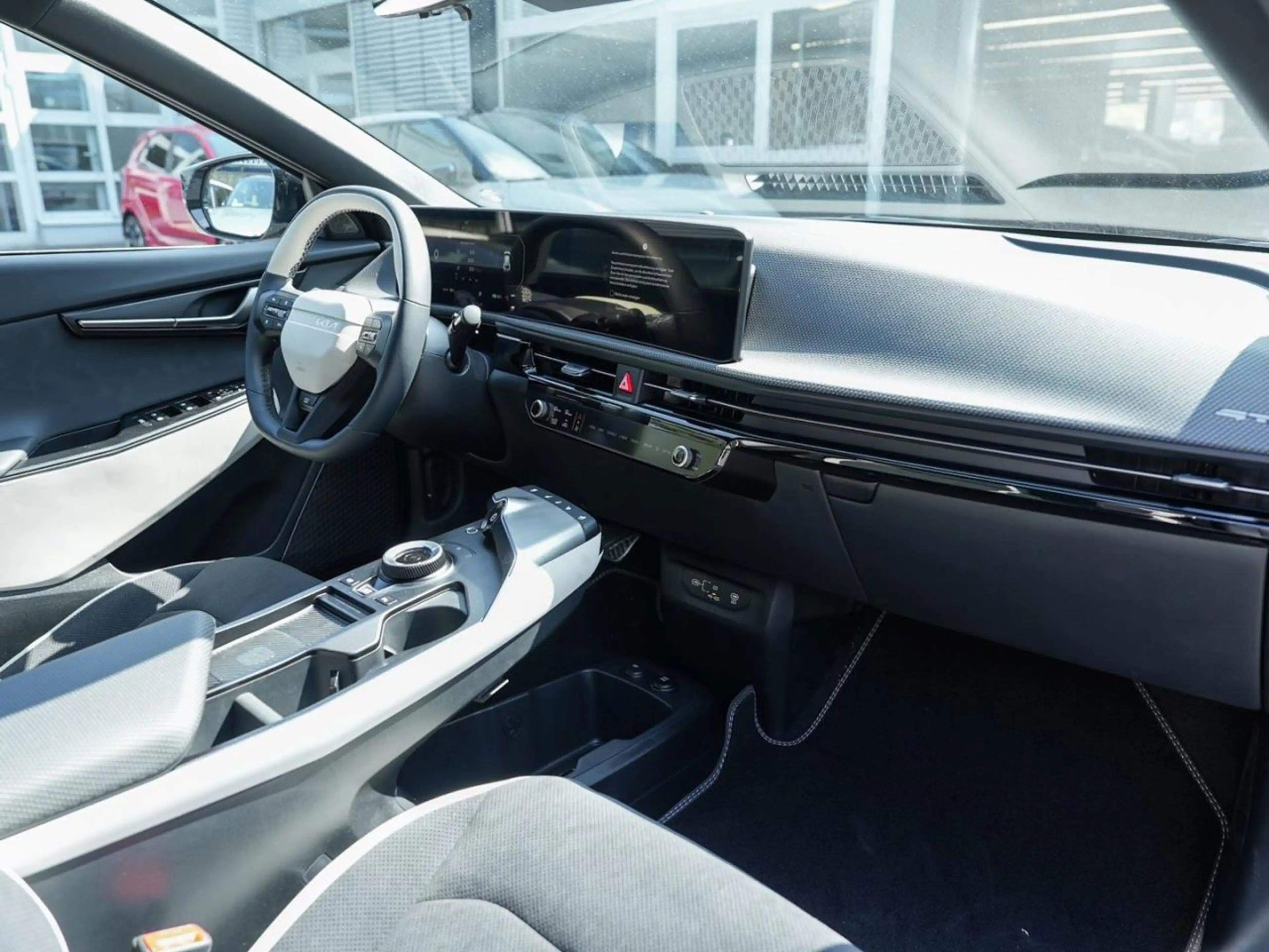 Kia EV6 84 kWh AWD GT-Line DriveWise HUD ACC 360° — photo 15