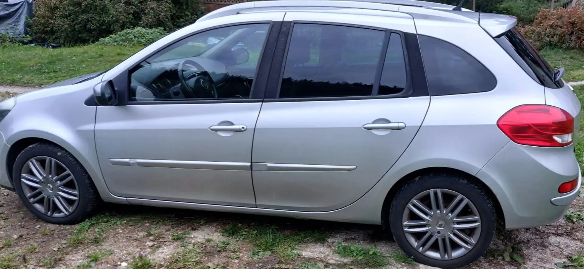 Renault Clio Clio Grandtour Emotion TCE 100 Emotion Grau - 1