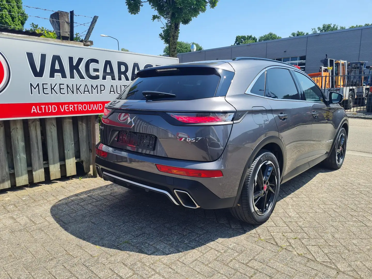 DS Automobiles DS 7 Crossback E-Tense 4x4 Performance Line 19"/Sportstoelen + me Grijs - 2