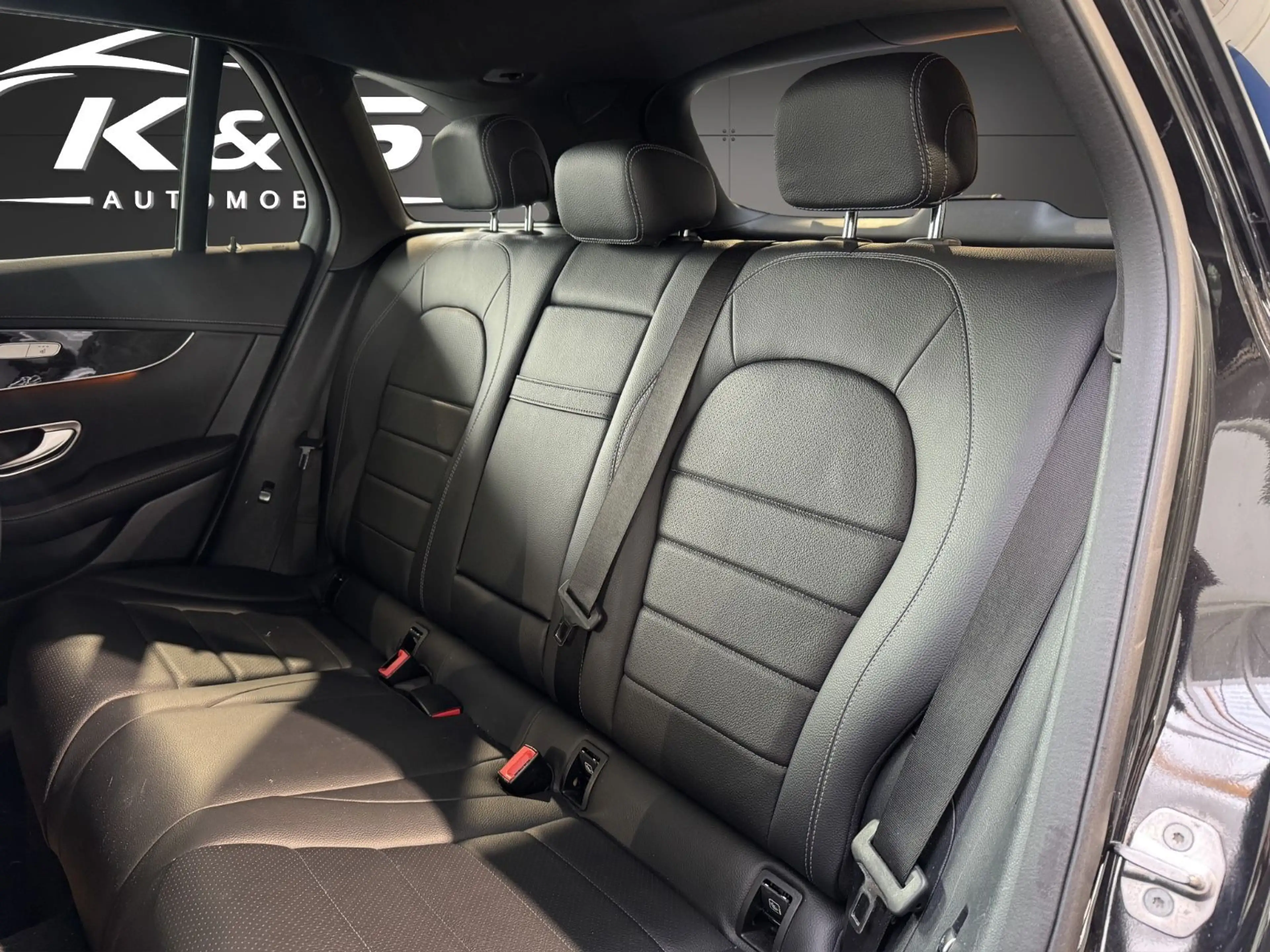 Mercedes-Benz GLC 250 d *4Matic*LED*BURM*PANO*GEWERBE&EXPORT — photo 14