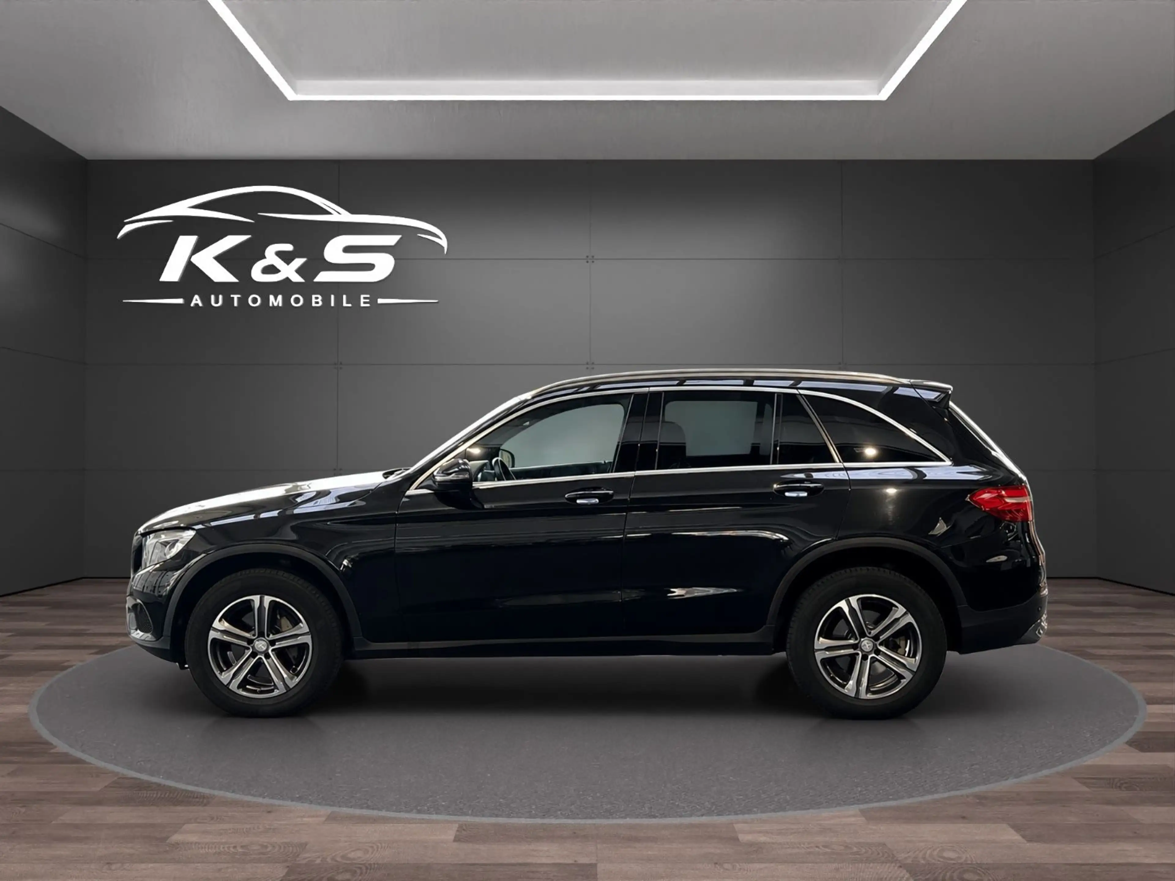 Mercedes-Benz GLC 250 d *4Matic*LED*BURM*PANO*GEWERBE&EXPORT — photo 4