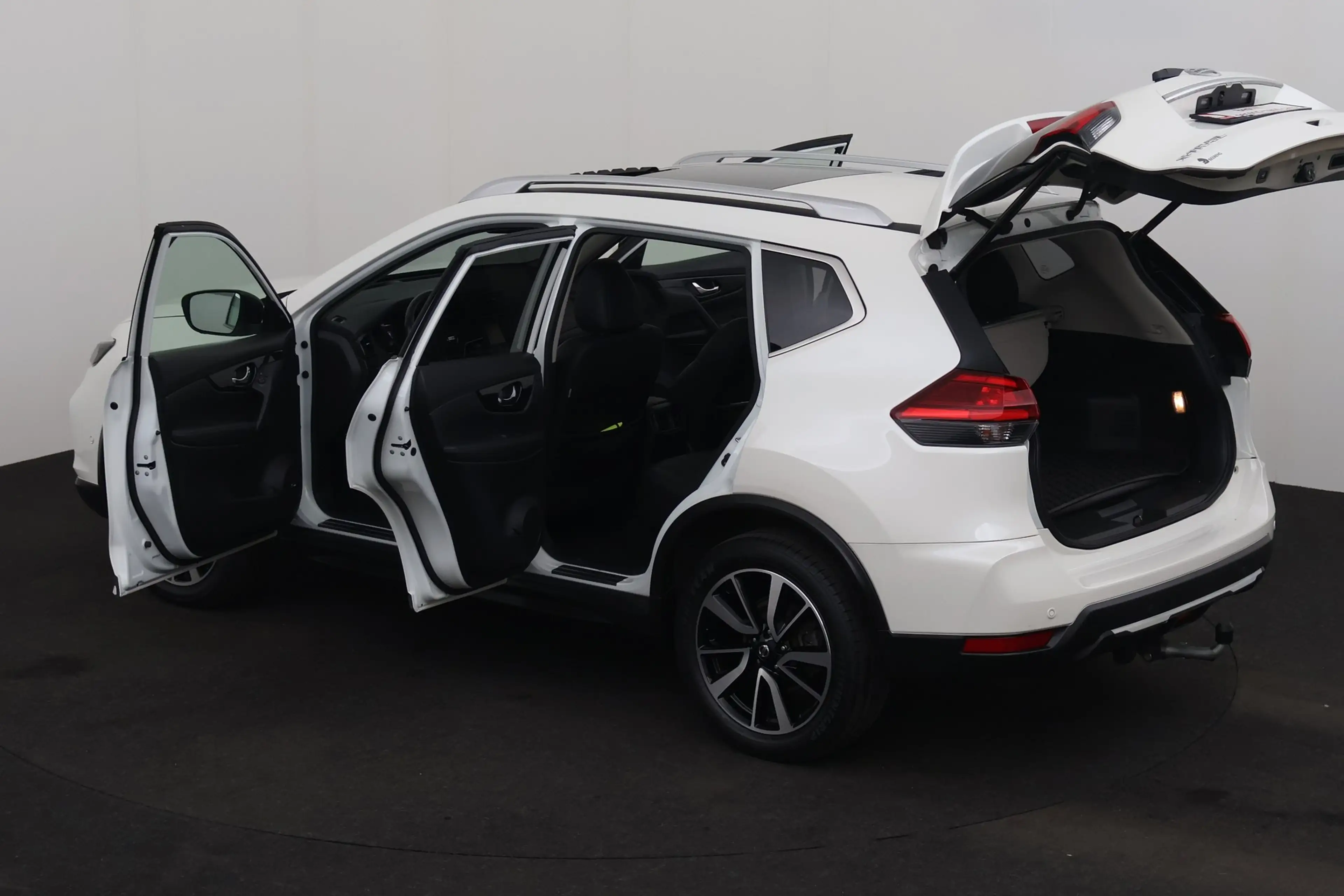 Nissan X-Trail 1.7 DCI + A/T + GPS + LEDER + CAMERA + PDC + CRUIS — photo 8