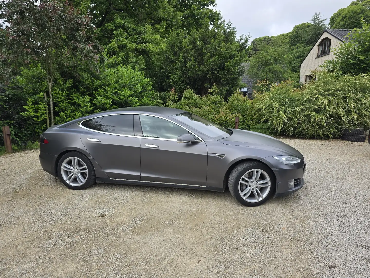 Tesla Model S 85 kWh Signature - 1