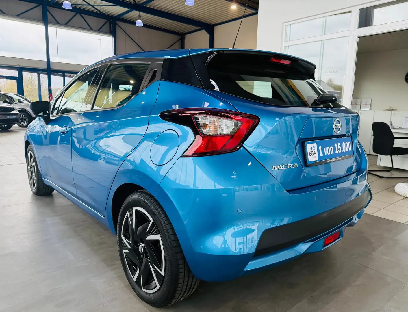 Nissan Micra 1.0 12V N-Way SHZG PDC Klimaaut. Tempomat Blau - 2