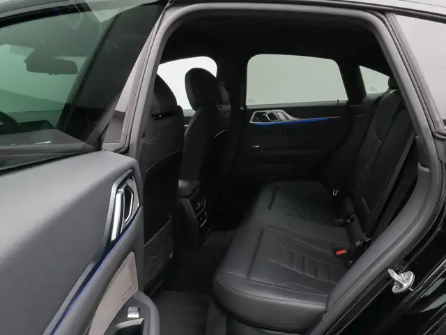 BMW 4 Series view 25