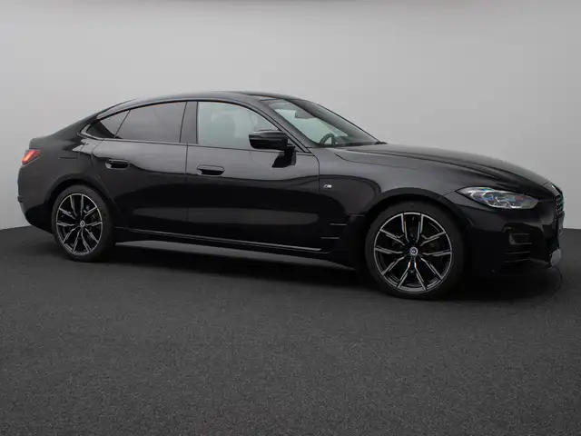 BMW 4 Series view 4