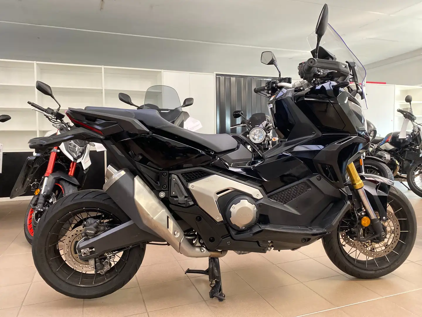 Honda X-ADV 750 DCT Negru - 2