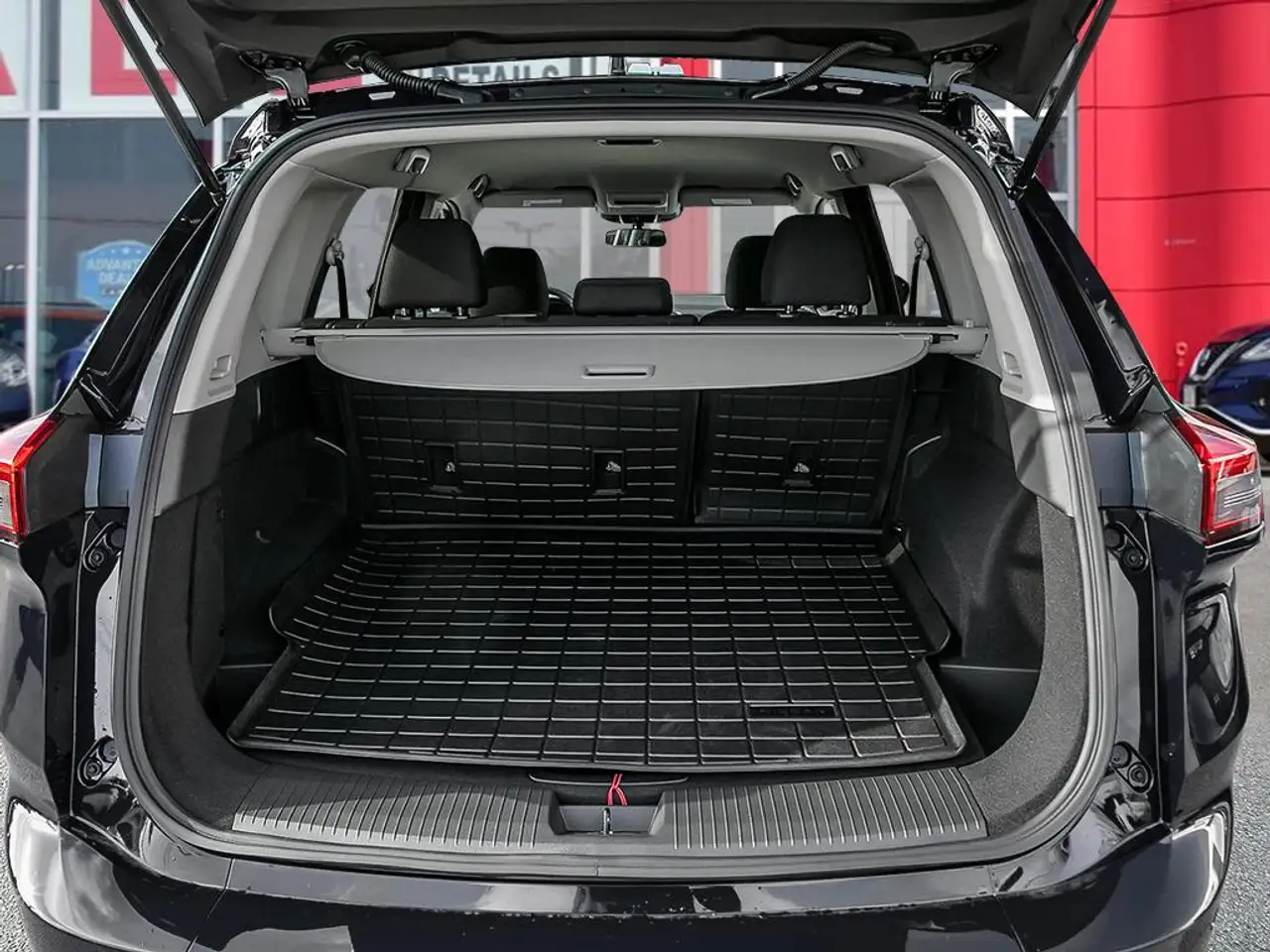 Nissan Rogue снимка Nissan Rogue
