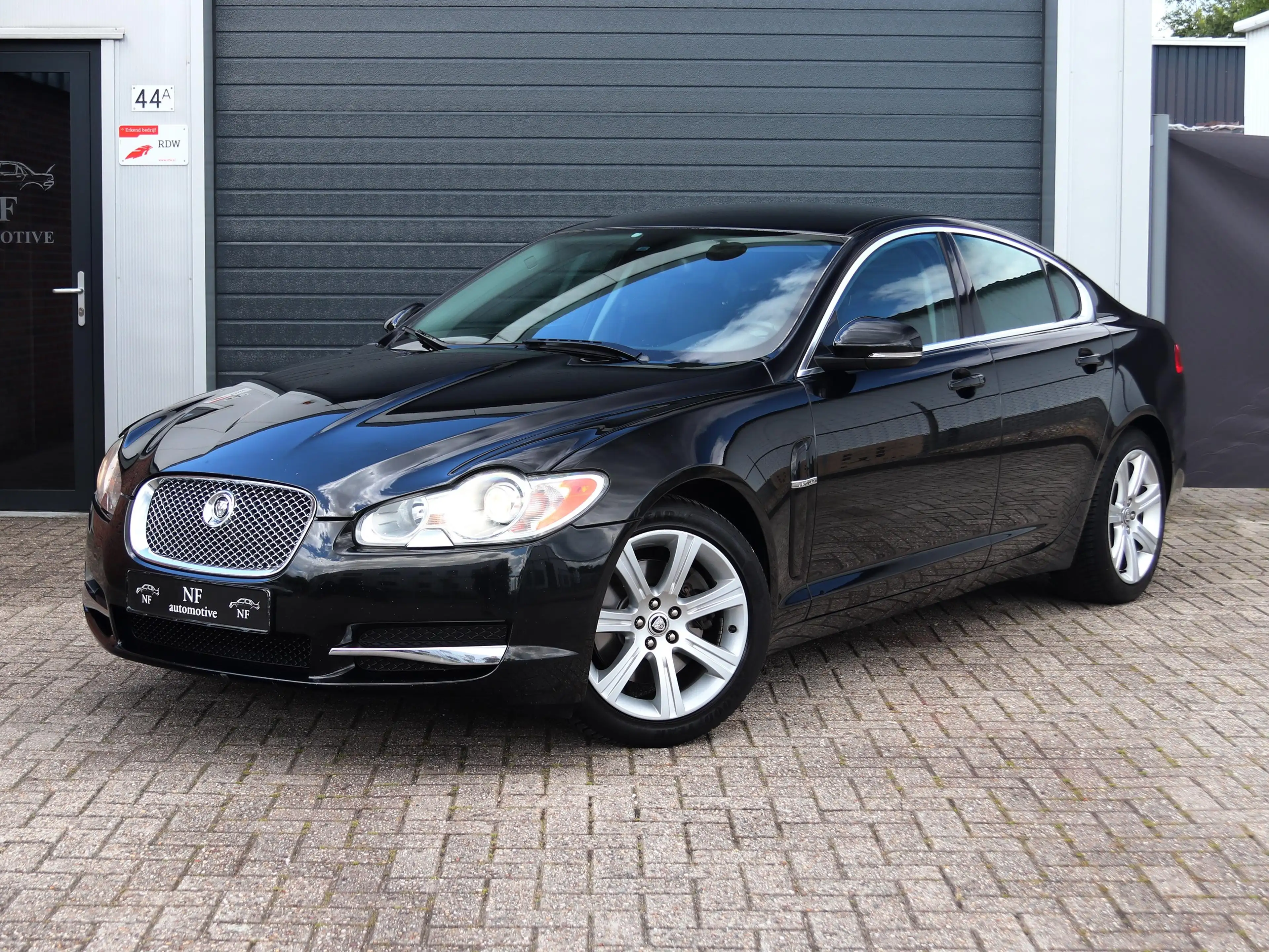 Jaguar XF XF X250 3.0 V6 Luxury - NL auto - Historie!