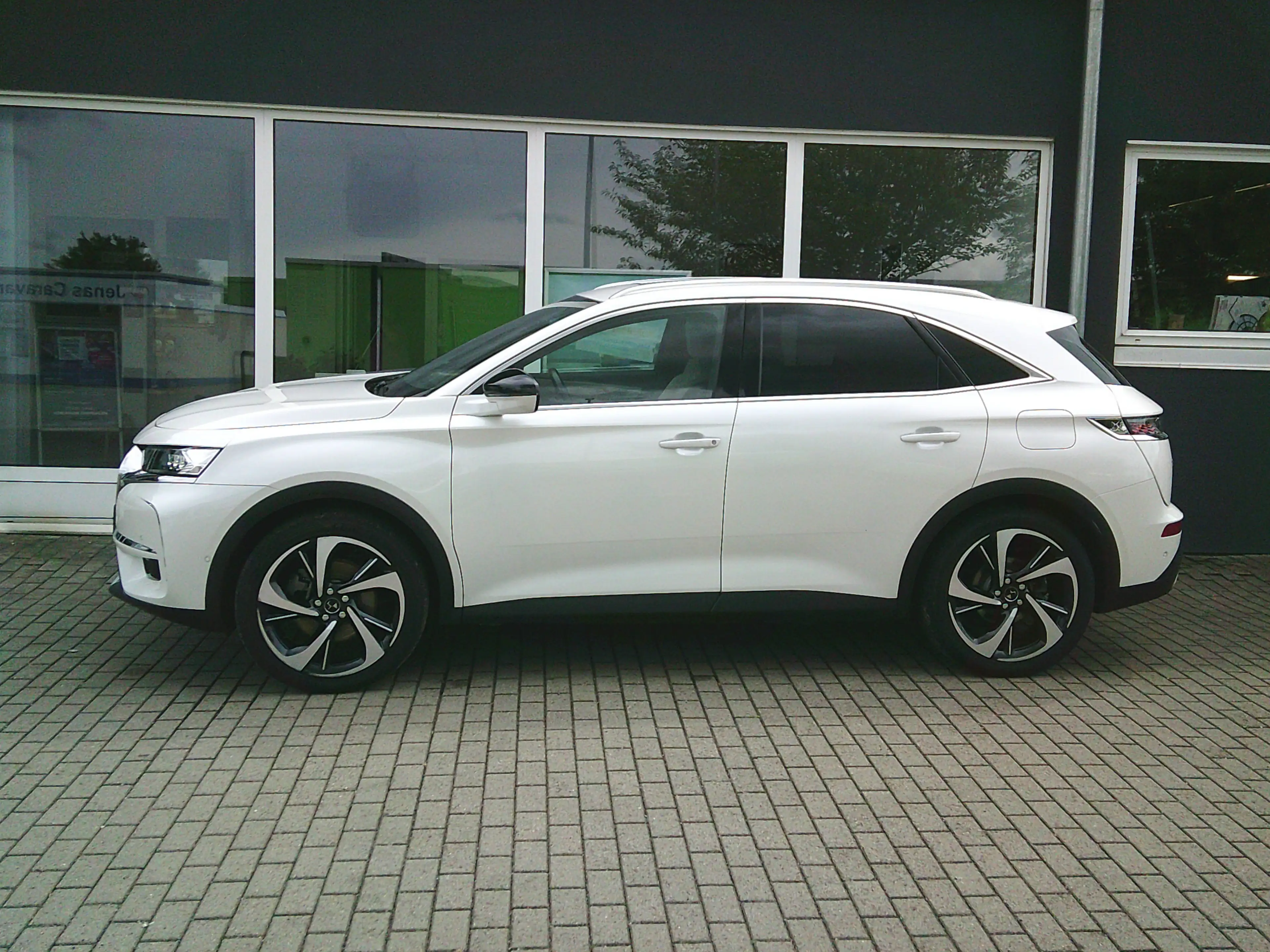 DS Automobiles DS 7 E-Tense 300 kW Rivoli 4x4 — photo 2