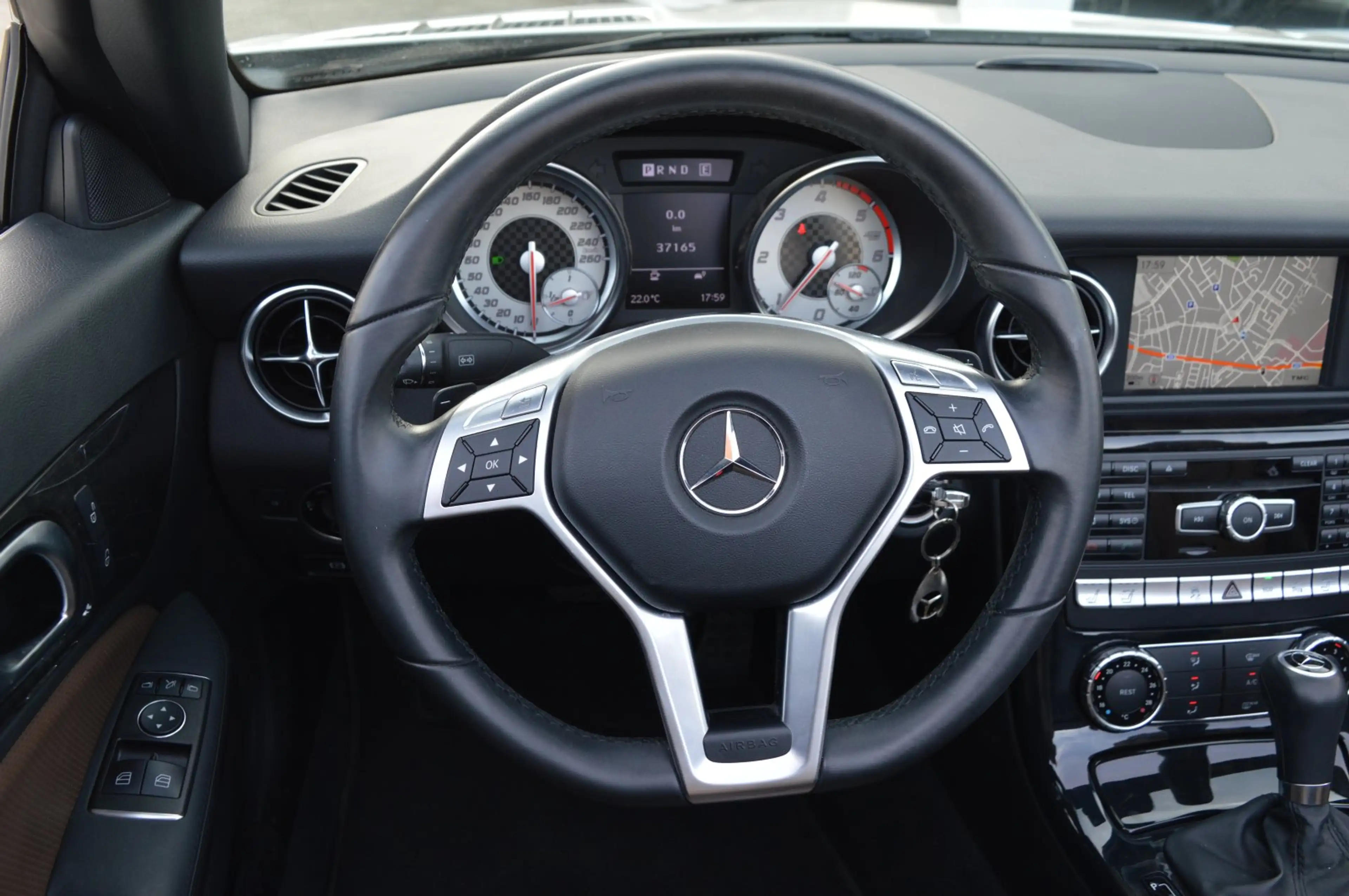 Mercedes-Benz SLK 250 CDI BlueEfficiency AMG Line 7G-Tronic COMAND/Xenon — photo 6